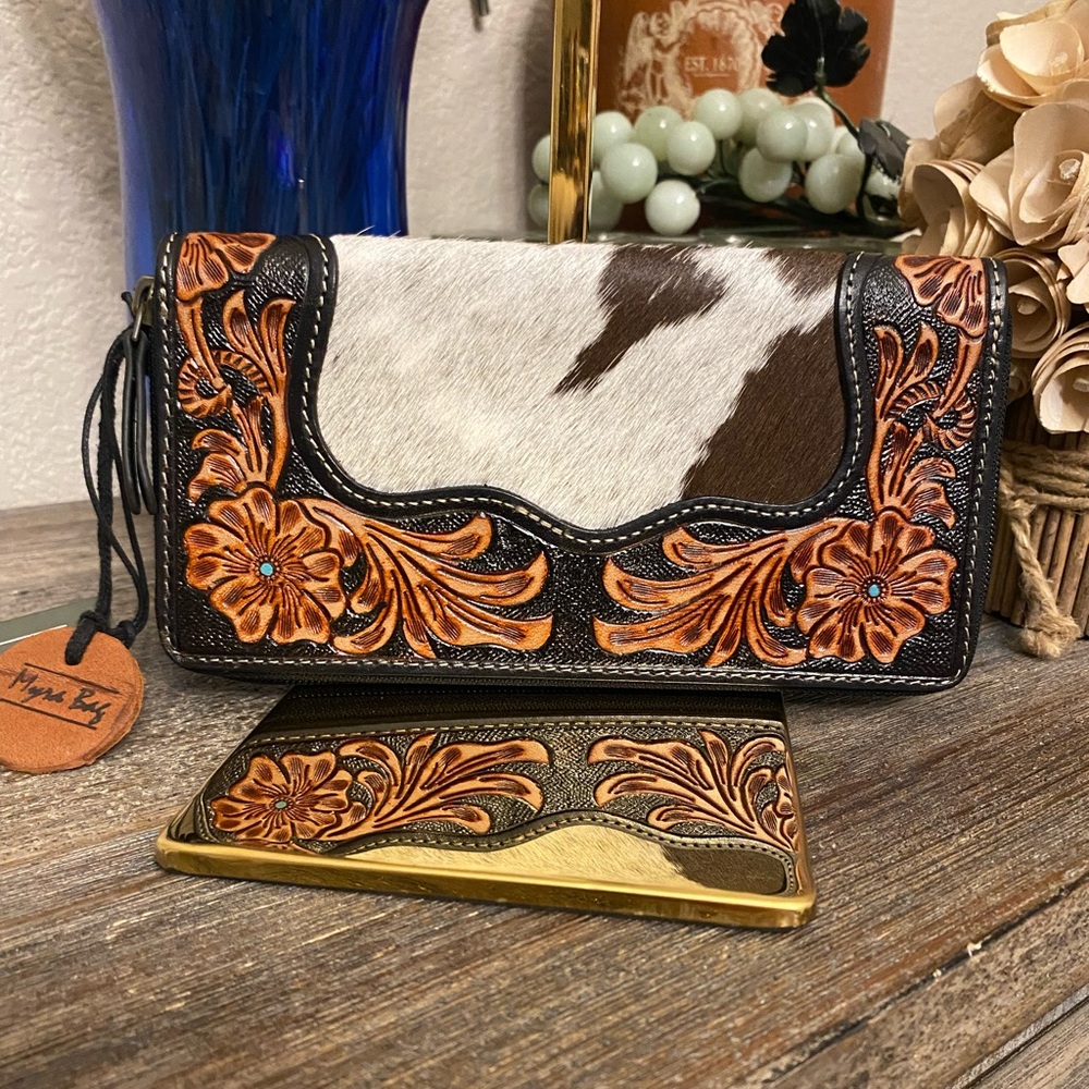 NWT Myra Bag ROSE OF THE DESERT HAND-TOOLED WALLET